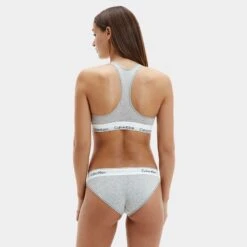 Calvin Klein Dames Slip Grijs -BJØRN BORG Verkoopwinkel aHR0cHM6Ly93d3cuYm94ZXJzLm5sL21lZGlhL2NhdGFsb2cvcHJvZHVjdC9jL2EvY2FsdmluLWtsZWluX2YzNzg3ZS0wMjBfbW9kZWxfYWNodGVya2FudC5qcGc c3RvcmU9Ym94ZXJzX25sJmltYWdlLXR5cGU9aW1hZ2U