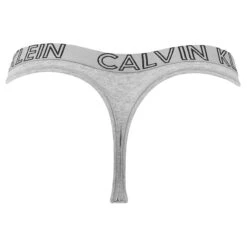 Calvin Klein Dames Ultimate String Grijs -BJØRN BORG Verkoopwinkel aHR0cHM6Ly93d3cuYm94ZXJzLm5sL21lZGlhL2NhdGFsb2cvcHJvZHVjdC9jL2EvY2FsdmluLWtsZWluX3FkMzYzNmUtMDIwX2FjaHRlcmthbnQuanBnP3N0b3JlPWJveGVyc19ubCZpbWFnZS10eXBlPWltYWdl