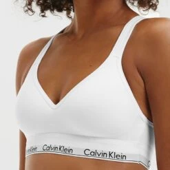Calvin Klein Dames Bralette Lift Wit -BJØRN BORG Verkoopwinkel aHR0cHM6Ly93d3cuYm94ZXJzLm5sL21lZGlhL2NhdGFsb2cvcHJvZHVjdC9jL2EvY2FsdmluLWtsZWluX3FmMTY1NGUtMTAwX21vZGVsX2RldGFpbC5qcGc c3RvcmU9Ym94ZXJzX25sJmltYWdlLXR5cGU9aW1hZ2U